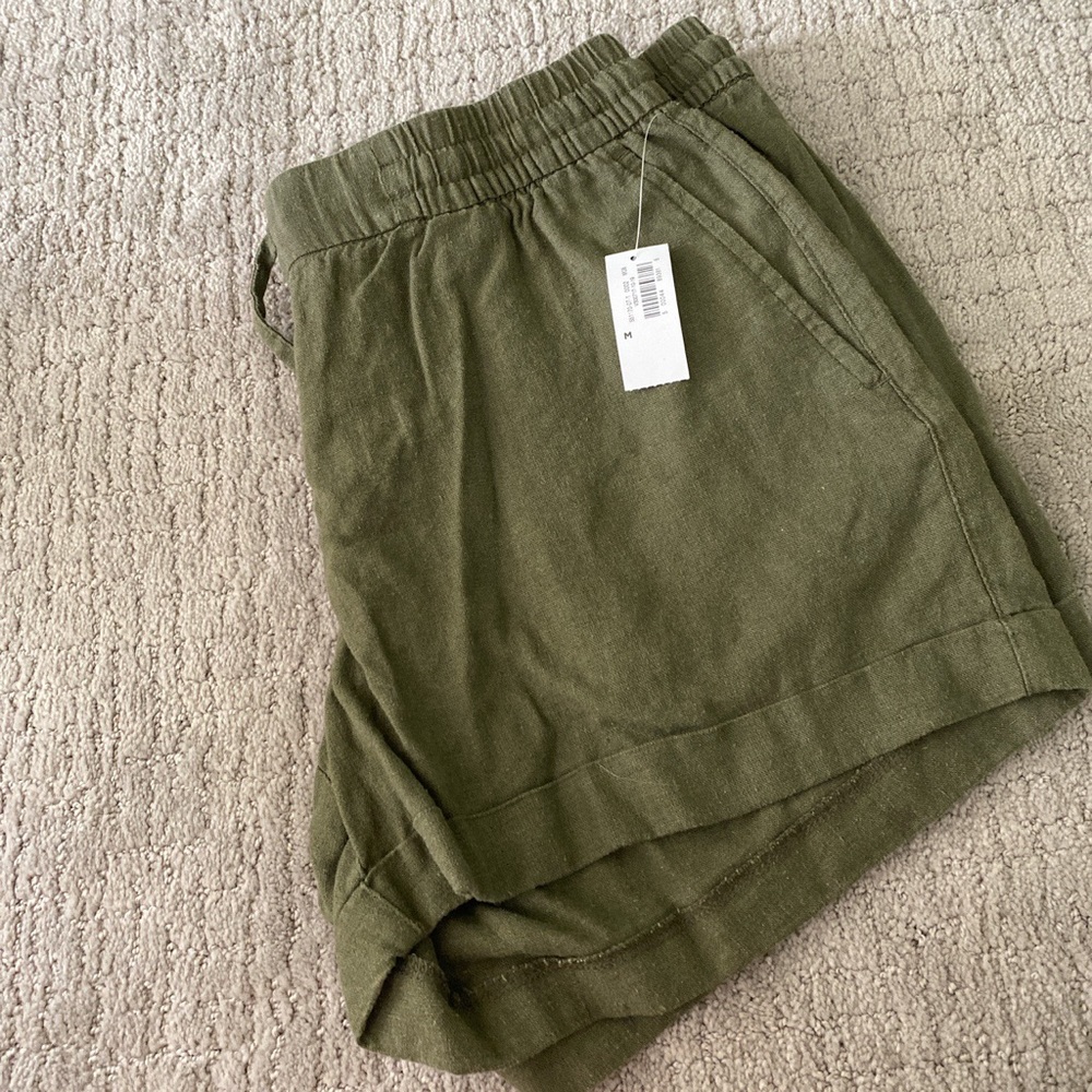 🔅green size M shorts from old navy (new w tags)🔅